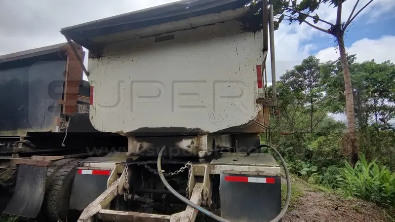 DOLIS VOLCO BISON 2 EJES MOD. 2015, PLACA: S21902 Ubic.: MOCOA, PUTUMAYO — imagen 3 de 8