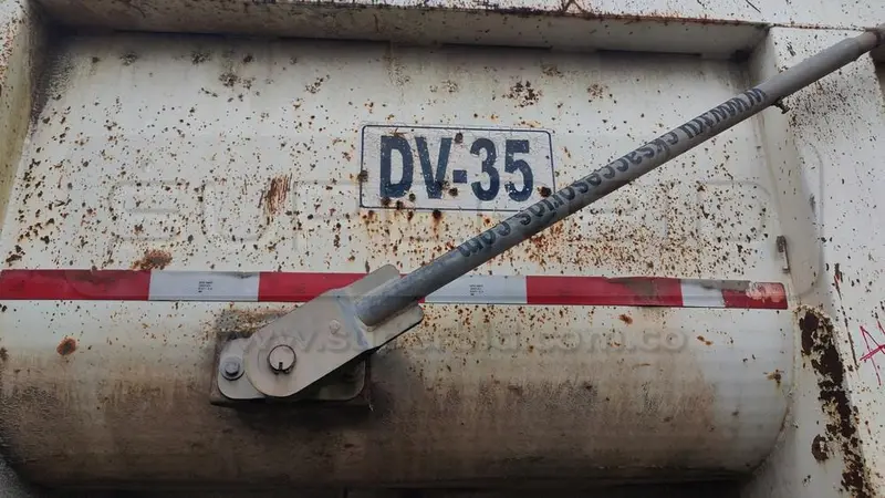 DOLIS VOLCO BISON 2 EJES MOD. 2015, PLACA: S21961 Ubic.: MOCOA, PUTUMAYO — imagen 2 de 8