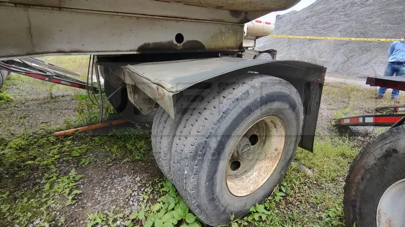 DOLIS VOLCO BISON 2 EJES MOD. 2015, PLACA: S21962 Ubic.: MOCOA, PUTUMAYO — imagen 3 de 7