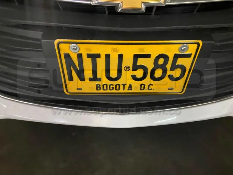 CHEVROLET ONIX LT TURBO AC 1.0 4P 4X2 TA (D) 1000 CC, MOD. 2023, RP#1 PLACA: NIU585 Ubic.: Bogota — imagen 2 de 8