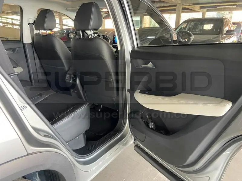 CHEVROLET CAPTIVA TURBO LTZ AT 1451 CC, MOD. 2023, RP#1 PLACA: NIU583 Ubic.: Bogota — imagen 6 de 8