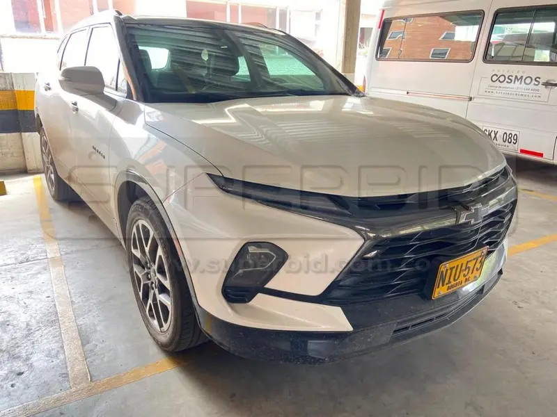 CHEVROLET BLAZER RS AC 3.6 5P AWD TA G 3600 CC, MOD. 2023, RP#1 PLACA: NIU573 Ubic.: Bogota — imagen 4 de 8