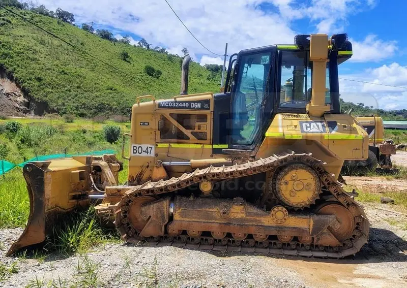 BULLDOZER CATERPILLAR D6N AÑO 2011, 21814 HR. RP#3 PLACA: MC032440 — imagen 2 de 5