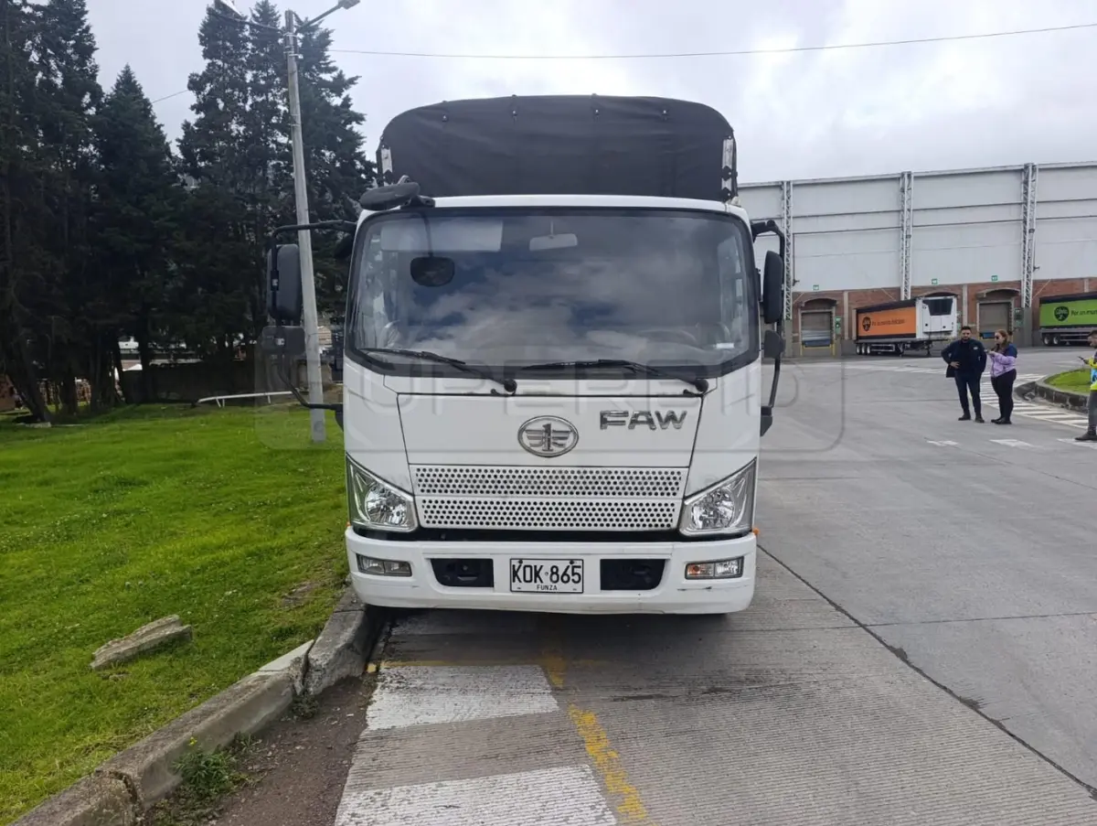 CAMION FAW CA1073P40K2L2E5A84 MT 3000 CC, MOD. 2021, RTM VENCIDA, RP#1 PLACA: KOK865 Ubic.: Sopó — imagen 6 de 8