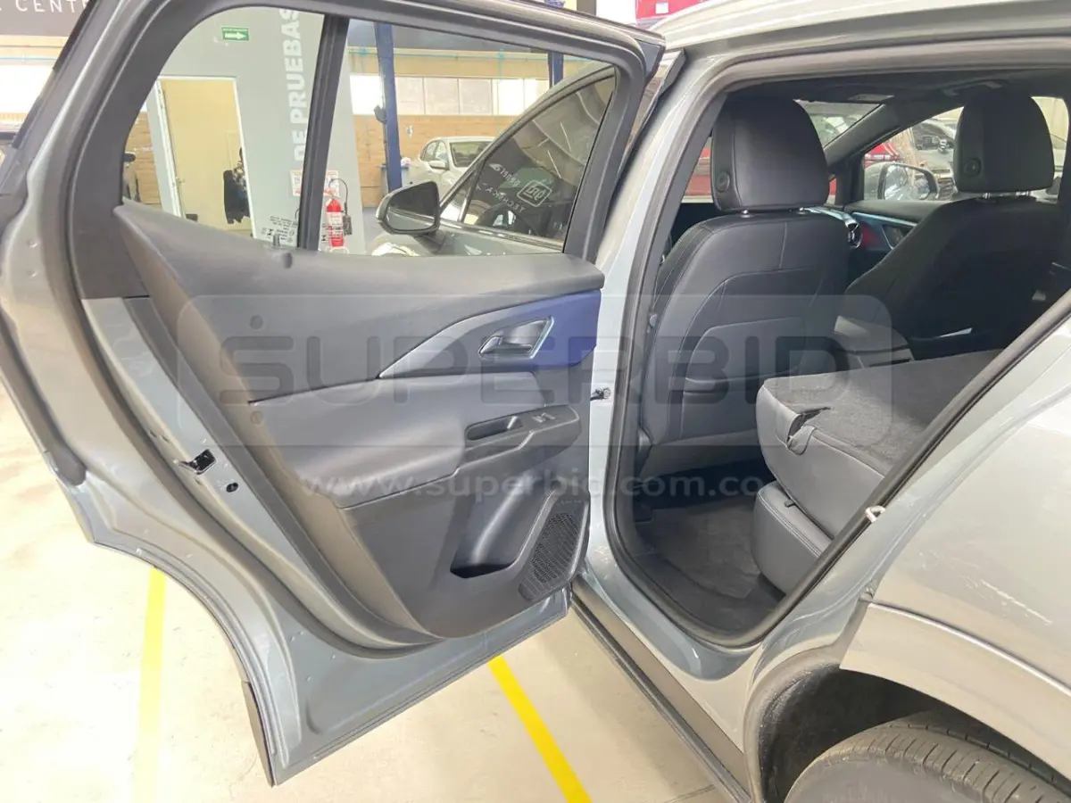 CHEVROLET EQUINOX EV EAWD LT AT MOD. 2024, PLACA: NJV171 Ubic.: Tocancipa — imagen 3 de 8