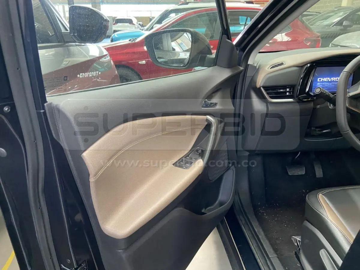 CHEVROLET TRACKER TURBO 1.2 PREM AT MOD. 2026, (PARA MATRICULAR) Ubic.: Tocancipa — imagen 5 de 8