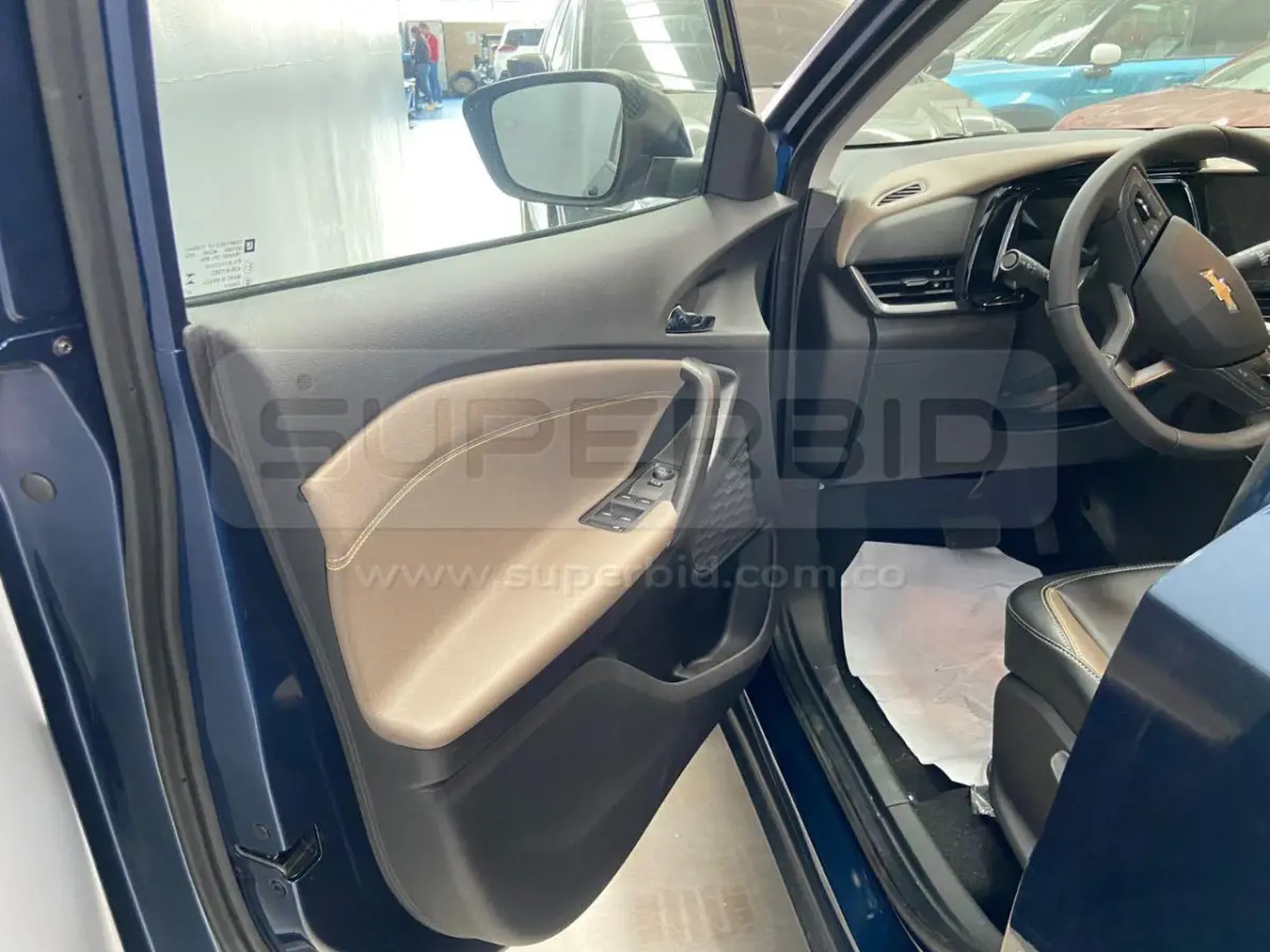 CHEVROLET TRACKER TURBO 1.2 PREM AT MOD. 2026, (PARA MATRICULAR) Ubic.: Tocancipa — imagen 3 de 8
