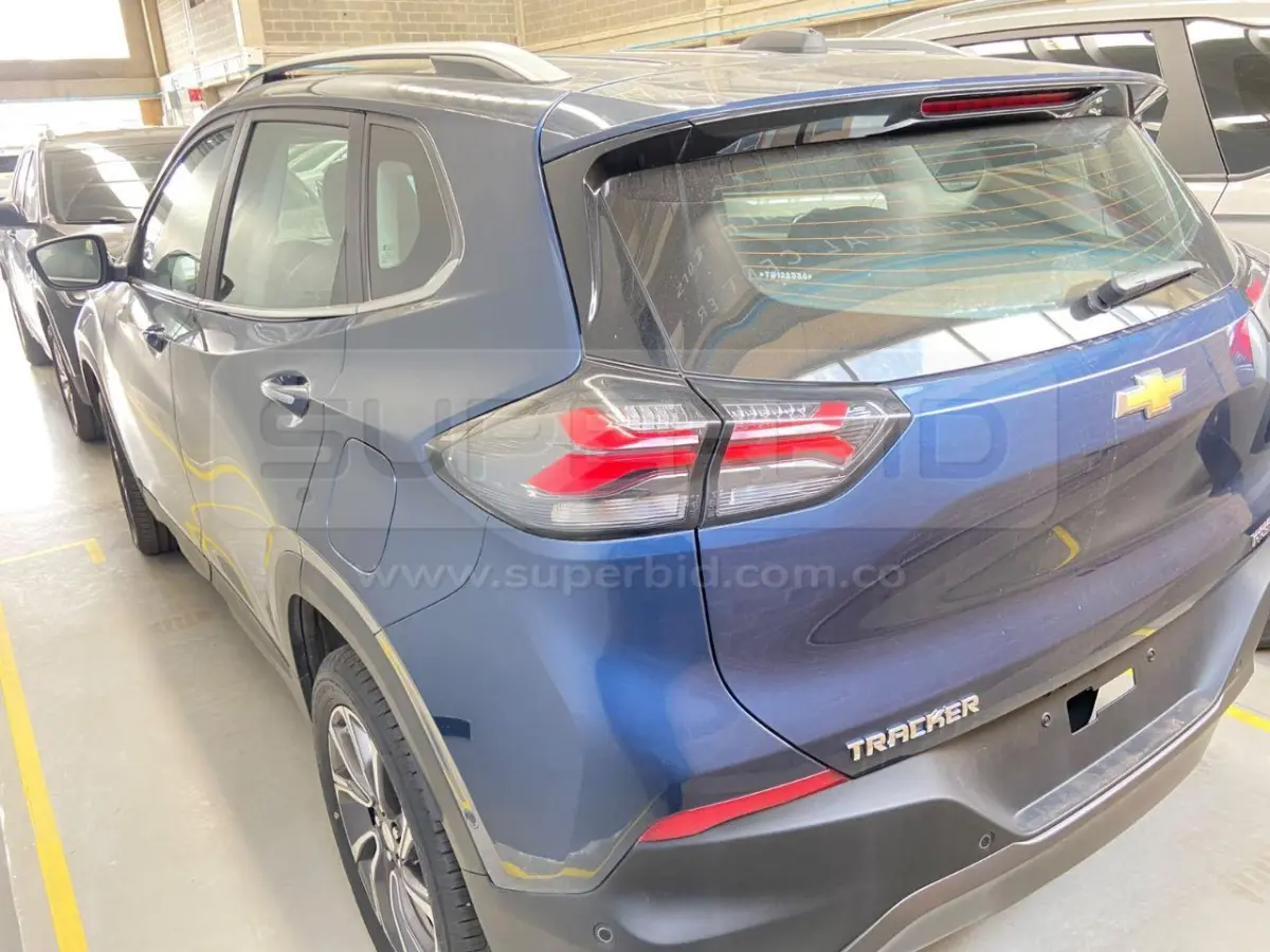 CHEVROLET TRACKER TURBO 1.2 PREM AT MOD. 2026, (PARA MATRICULAR) Ubic.: Tocancipa — imagen 4 de 8