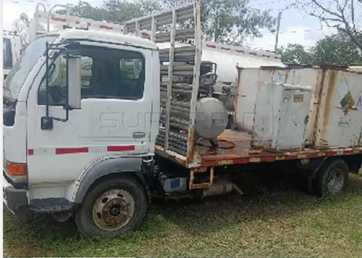CAMION PLANCHON UD TRUCKS U41 MT 4169 CC, MOD. 2012, RTM VENCIDA, RP#1 PLACA: RKN912 Ubic.: YUMBO — imagen 2 de 5