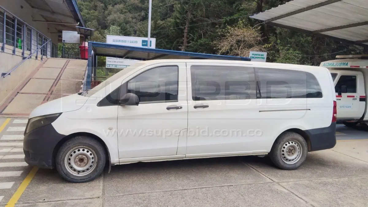 MERCEDES BENZ VITO TOURER 114 MT 2143 CC, MOD. 2018, PLACA: WFD990 Ubic.: California