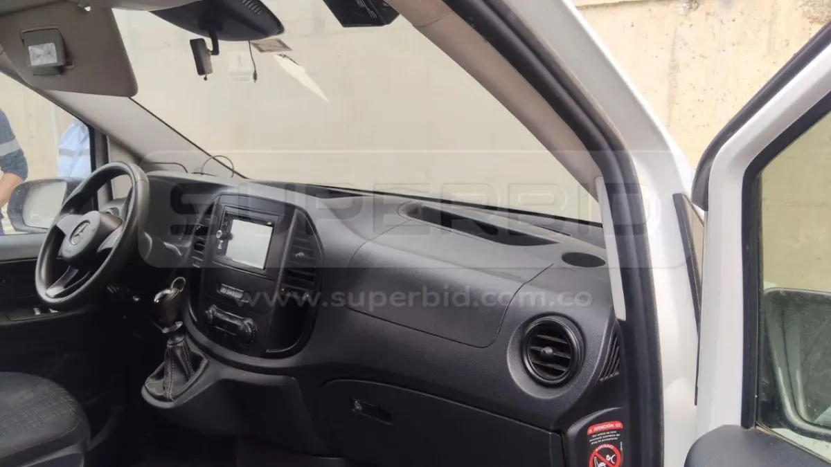 MERCEDES BENZ VITO TOURER 114 MT 2143 CC, MOD. 2018, PLACA: WFD990 Ubic.: California — imagen 4 de 7