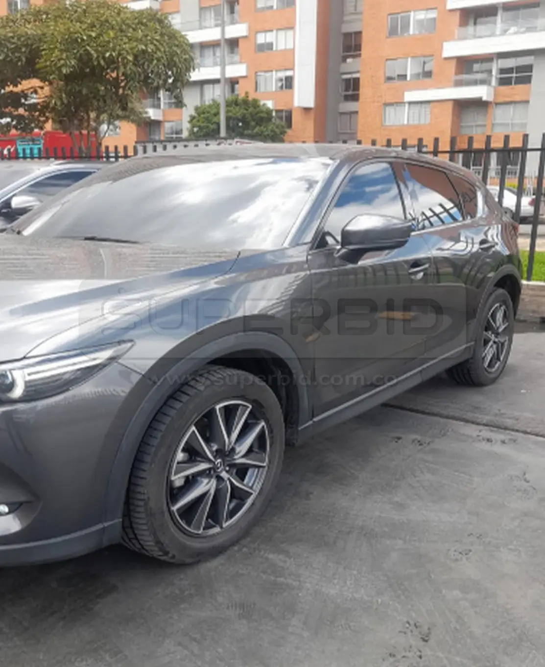 MAZDA CX-5 4X2 AT 2500 CC, MOD. 2019, RTM VENCIDA, PLACA: FNZ225 Ubic.: Bogotá — imagen 2 de 7