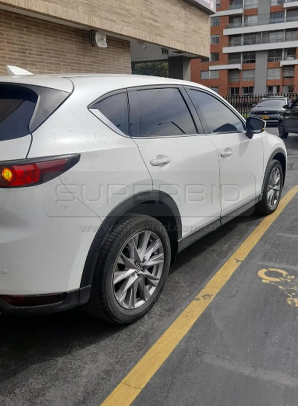 MAZDA CX-5 4X2 AT 2500 CC, MOD. 2020, RTM VENCIDA, PLACA: GRO070 Ubic.: Bogotá — imagen 4 de 7