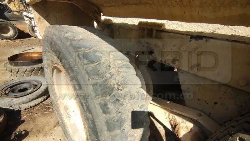 MIXER MACK DM 690S MT 10000 CC, MOD. 1994, RTM VENCIDA, RP#1 PLACA: UFK306 Ubic.: TURBACO, BOLIVAR — imagen 4 de 8