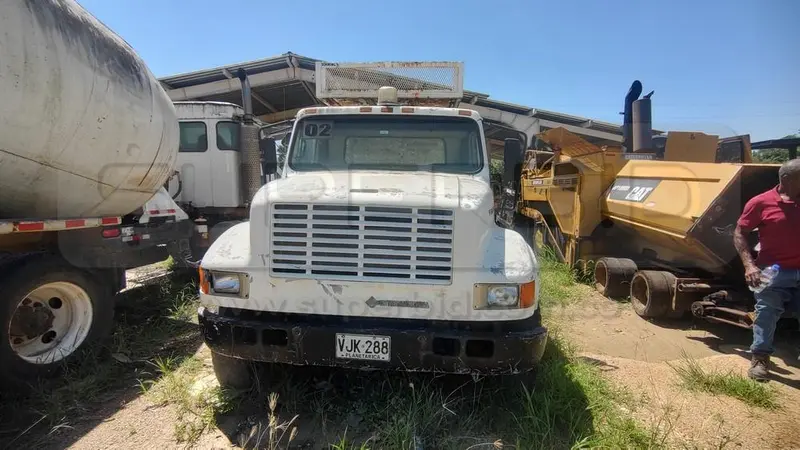 CAMION BOMBA DE CONCRETO INTERNATIONAL 4900 MT 6702 CC, MOD. 1993, RTM VENCIDA, RP#1 PLACA: VJK288 Ubic.: TURBACO, BOLIVAR — imagen 7 de 8