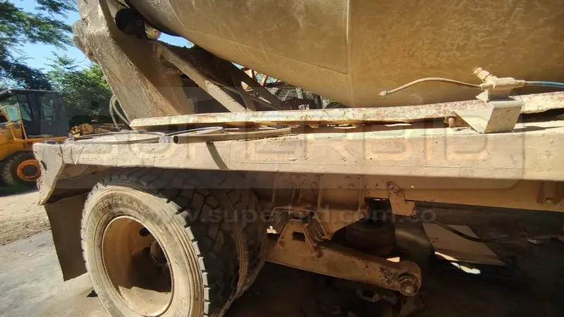 MIXER MACK RD 690S MT 12000 CC, MOD. 2001, RTM VENCIDA, RP#1 PLACA: WOV883 Ubic.: TURBACO, BOLIVAR — imagen 5 de 8