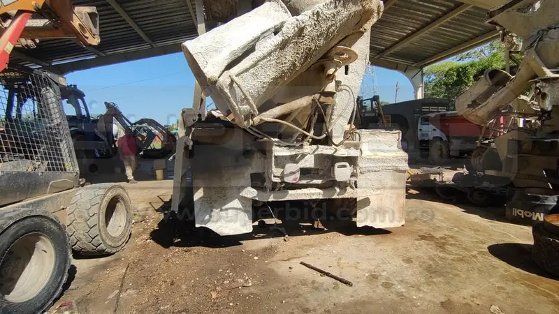 MIXER MACK RD 690S MT 12000 CC, MOD. 2001, RTM VENCIDA, RP#1 PLACA: WOV883 Ubic.: TURBACO, BOLIVAR — imagen 6 de 8