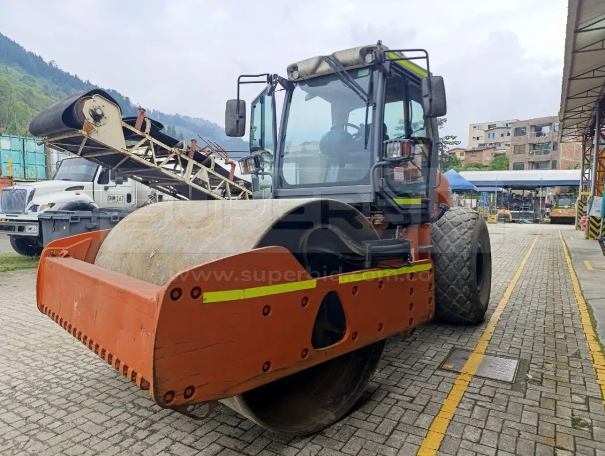 COMPACTADOR VIBRATORIO HAMM 3414 HT AÑO 2012, 6280 HR. RP#3 PLACA: MC014810 Ubic.: MEDELLIN