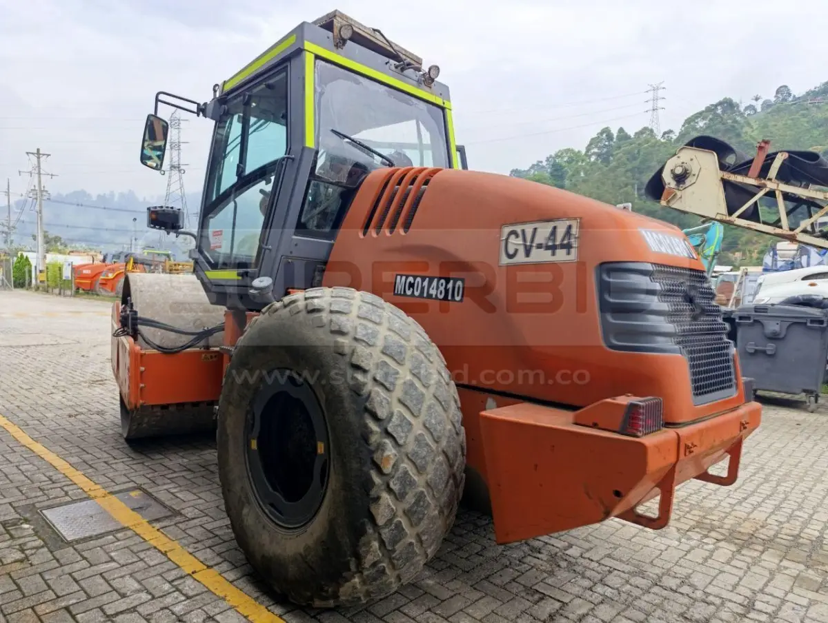 COMPACTADOR VIBRATORIO HAMM 3414 HT AÑO 2012, 6280 HR. RP#3 PLACA: MC014810 Ubic.: MEDELLIN — imagen 2 de 8