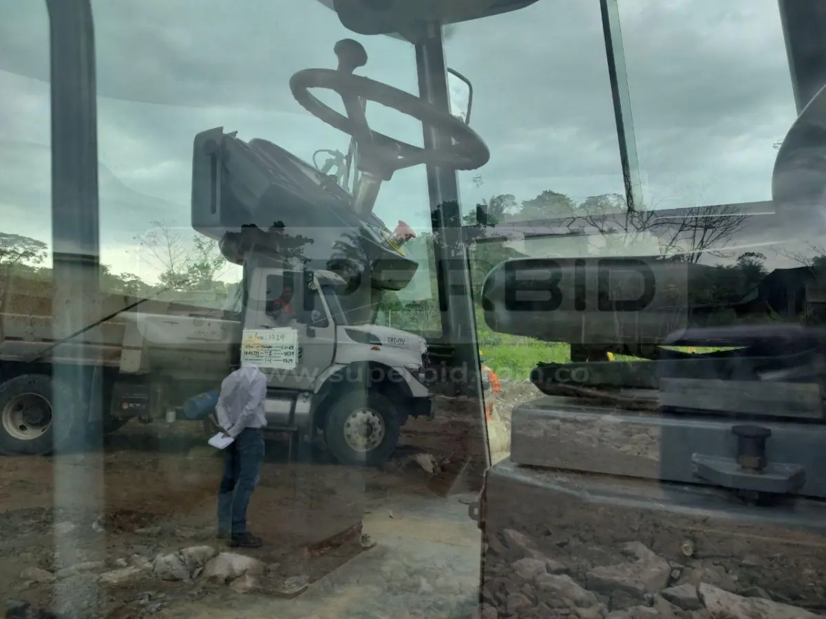COMPACTADOR VIBRATORIO DYNAPAC CA30D AÑO 2021, 7450 HR. RP#3 PLACA: MC401699 Ubic.: MOCOA, PUTUMAYO — imagen 3 de 8