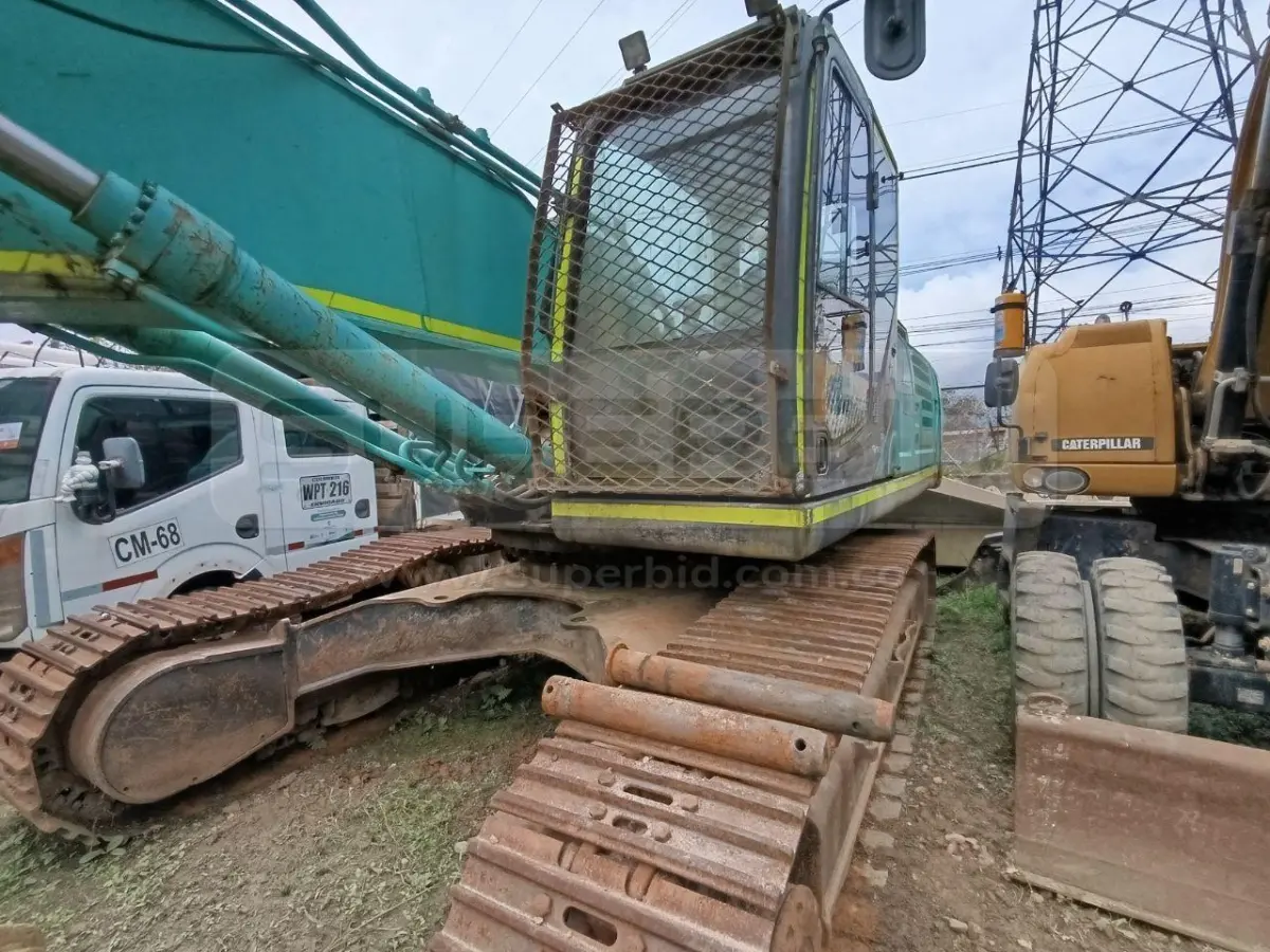 EXCAVADORA ORUGAS KOBELCO SK350LC-10 AÑO 2017, 13596 HR. RP#3 PLACA: MC071351 Ubic.: CALDAS, ANTIOQUIA — imagen 3 de 8