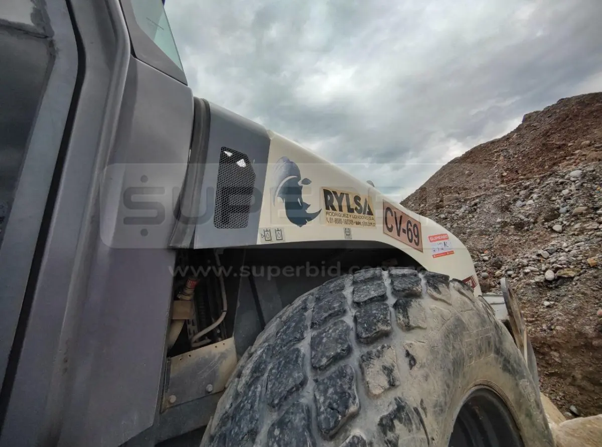 COMPACTADOR VIBRATORIO DYNAPAC CA30D AÑO 2021, 7450 HR. RP#3 PLACA: MC401699 Ubic.: MOCOA, PUTUMAYO — imagen 8 de 8