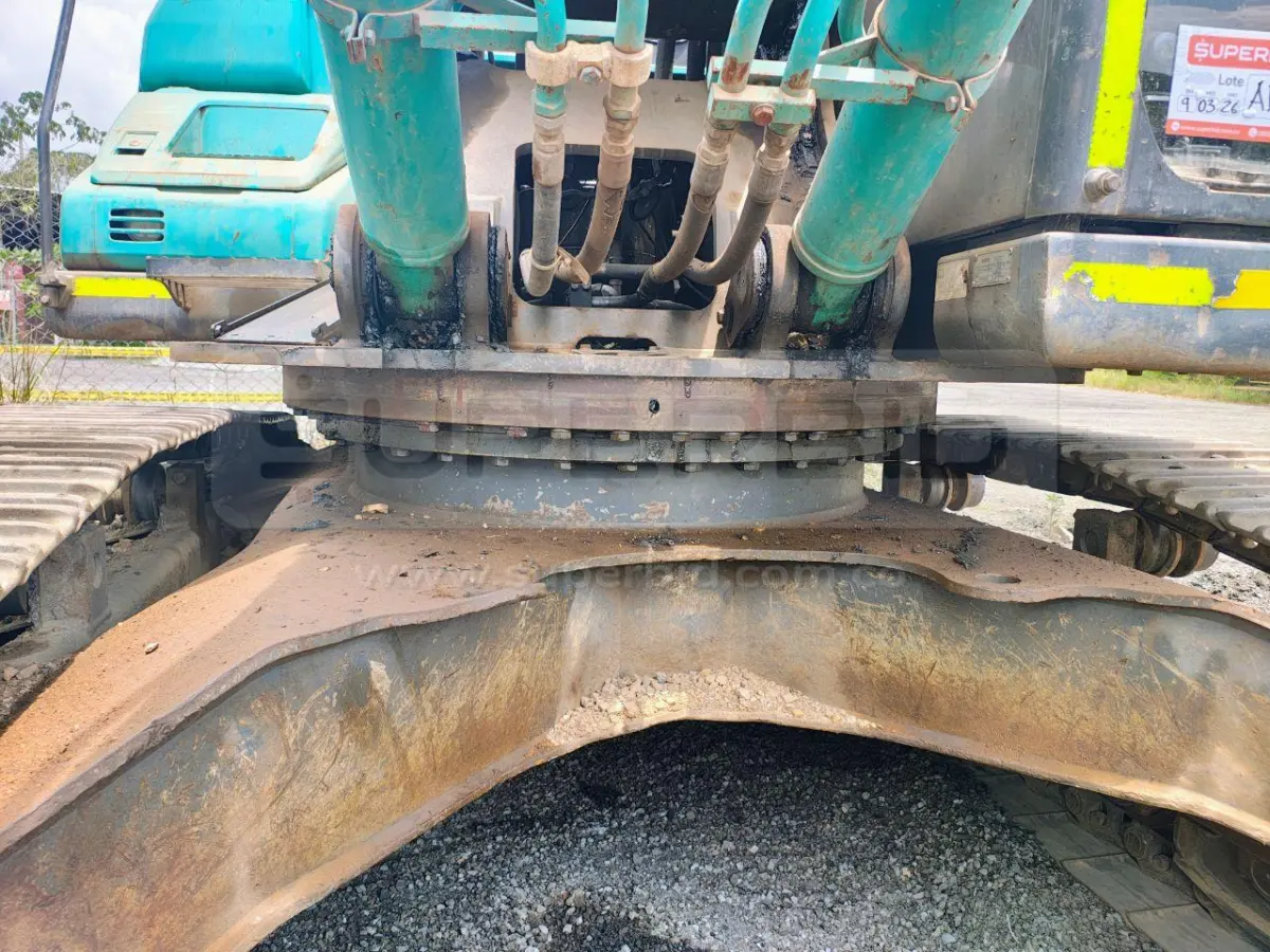 EXCAVADORA ORUGAS KOBELCO SK350LC-10 AÑO 2018, 16952 HR. RP#3 PLACA: MC092312 Ubic.: LORICA, CORDOBA — imagen 6 de 8