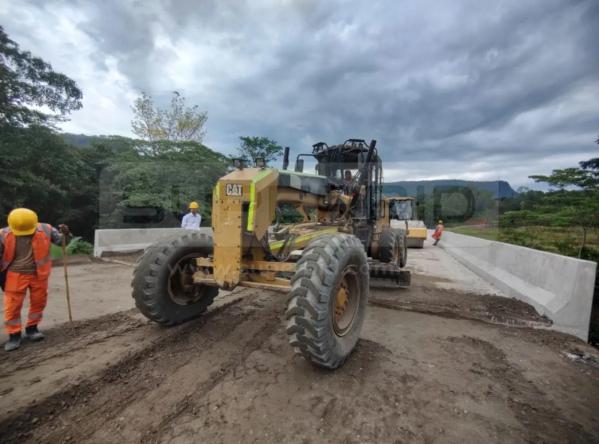 MOTONIVELADORA CATERPILLAR 120M AÑO 2010, 22119 HR. RP#3 PLACA: MC004894 Ubic.: MOCOA, PUTUMAYO