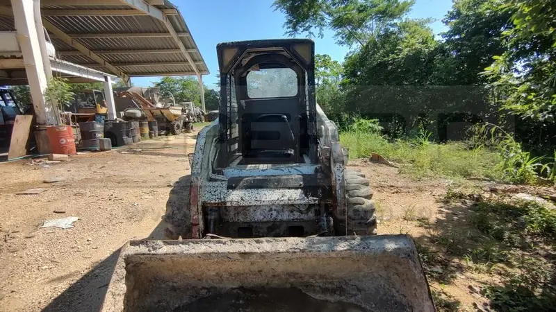 MINICARGADOR BOBCAT S-150 AÑO 2000, POT. 46 HP, CAP. 2,6 TON, RP#1 Ubic.: TURBACO, BOLIVAR