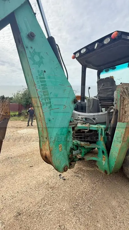 RETROEXCAVADORA JCB 3CX14L4CM AÑO 2014, POT. 92 HP, CAP. 7 TON, RP#1 PLACA: MC205893 Ubic.: TURBACO, BOLIVAR — imagen 2 de 8