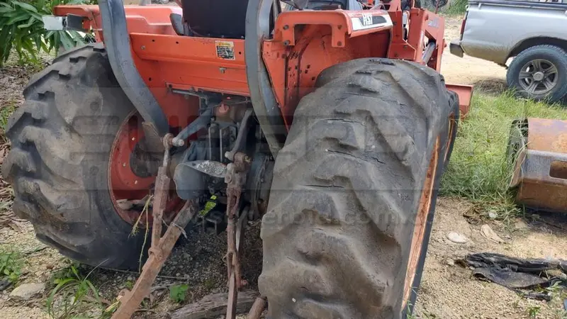 TRACTOR AGRICOLA KUBOTA L3010D AÑO 1999, POT. 31,9 HP, CAP. 102 TON, RP#1 Ubic.: TURBACO, BOLIVAR — imagen 8 de 8