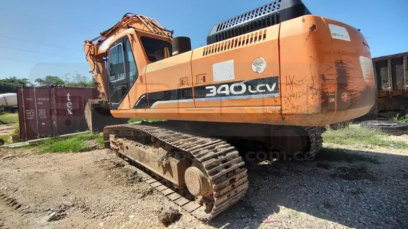 EXCAVADORA DOOSAN SOLAR340LC-V AÑO 2011, POT. 247 HP, CAP. 33,9 TON, RP#1 PLACA: MC022482 Ubic.: TURBACO, BOLIVAR — imagen 6 de 8
