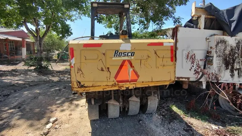COMPACTADOR DE LLANTAS ROSCO TRUPAC AÑO 1998, POT. 80 HP, CAP. 6 TON, RP#1 Ubic.: TURBACO, BOLIVAR — imagen 3 de 8