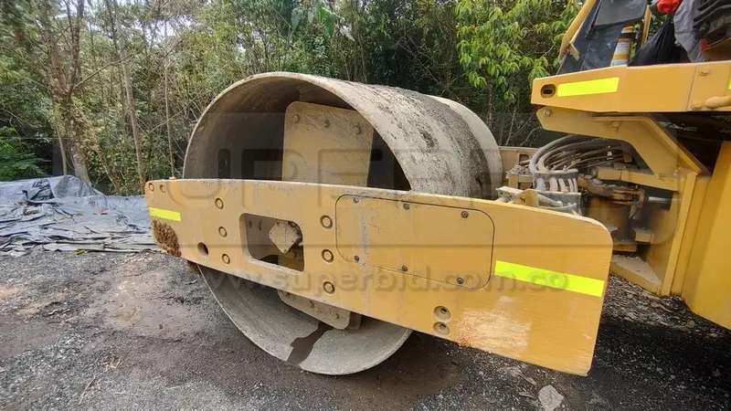 COMPACTADOR CATERPILLAR CS-533E AÑO 2008, 15707 HR. PLACA: MC029182 Ubic.: MOCOA, PUTUMAYO — imagen 5 de 8