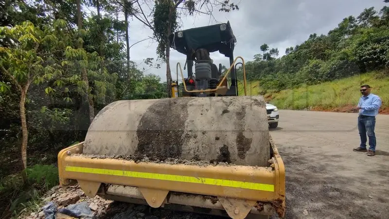 COMPACTADOR CATERPILLAR CS-533E AÑO 2008, 15707 HR. PLACA: MC029182 Ubic.: MOCOA, PUTUMAYO — imagen 6 de 8