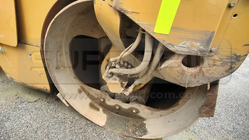 COMPACTADOR DOBLE RODILLO CATERPILLAR CB434D AÑO 2011, 9592 HR. PLACA: MI006085 Ubic.: MOCOA, PUTUMAYO — imagen 8 de 8