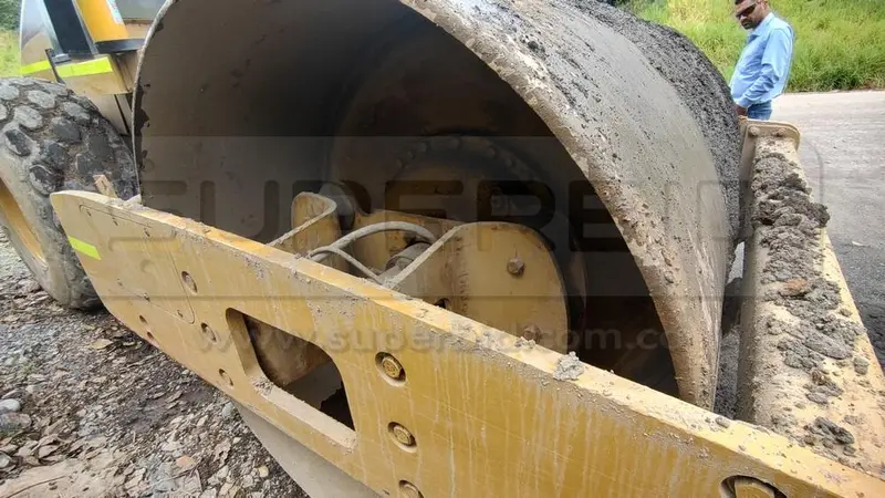 COMPACTADOR CATERPILLAR CS-533E AÑO 2008, 15707 HR. PLACA: MC029182 Ubic.: MOCOA, PUTUMAYO — imagen 8 de 8