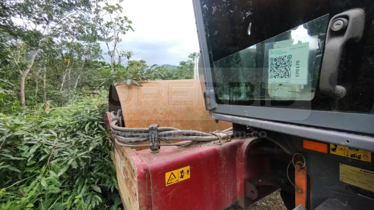 COMPACTADOR VIBRATORIO DYNAPAC CA30D AÑO 2021, 7144 HR. RP#3 PLACA: MC450302 Ubic.: MOCOA, PUTUMAYO — imagen 2 de 8