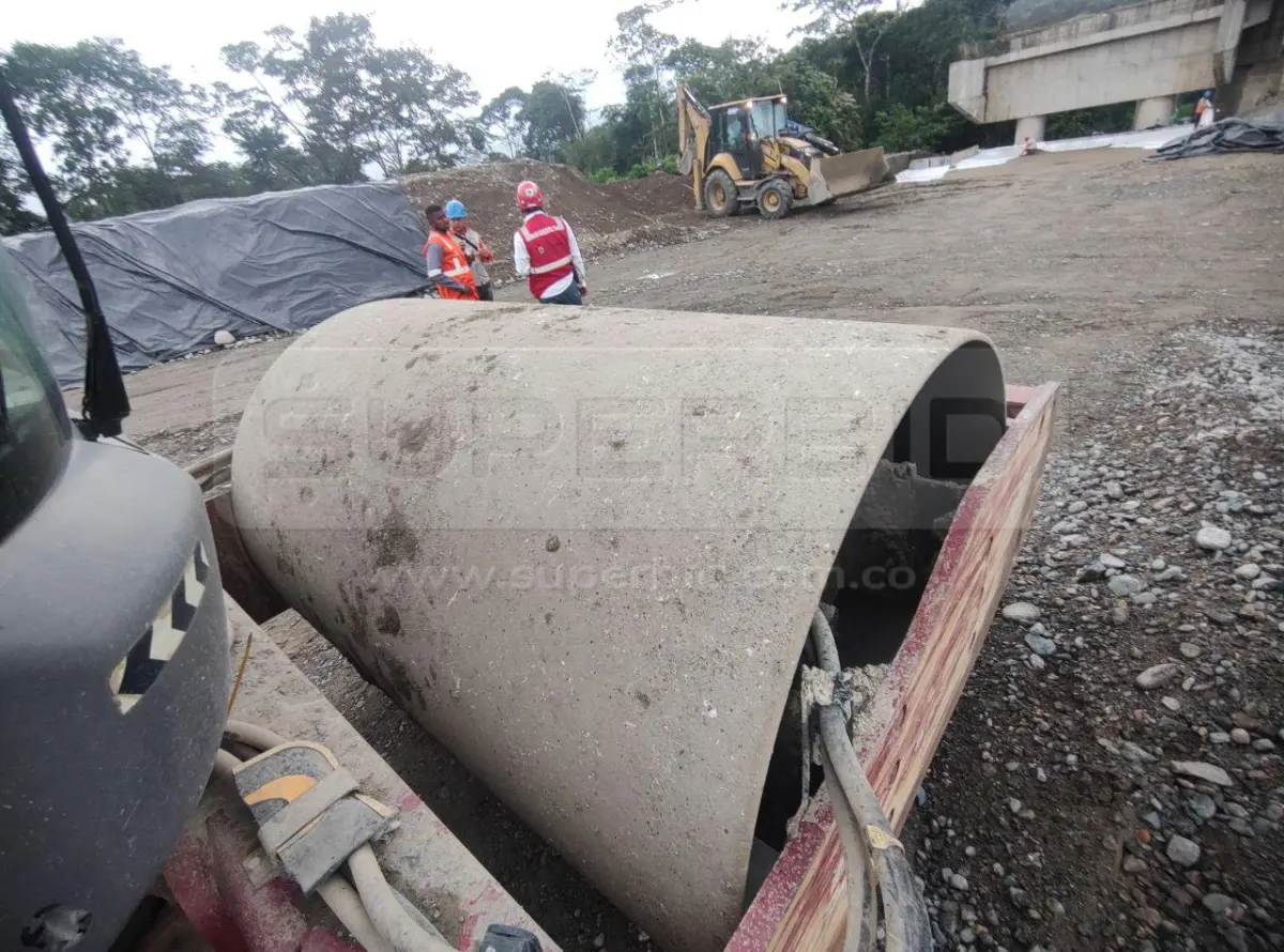 COMPACTADOR VIBRATORIO DYNAPAC CA30D AÑO 2021, 5787 HR. RP#3 PLACA: MC450301 Ubic.: MOCOA, PUTUMAYO — imagen 5 de 8