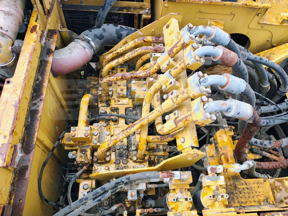EXCAVADORA ORUGAS CATERPILLAR 365C AÑO 2005, 13228 HR. RP#3 PLACA: MC013248 Ubic.: LORICA, CORDOBA — imagen 5 de 8