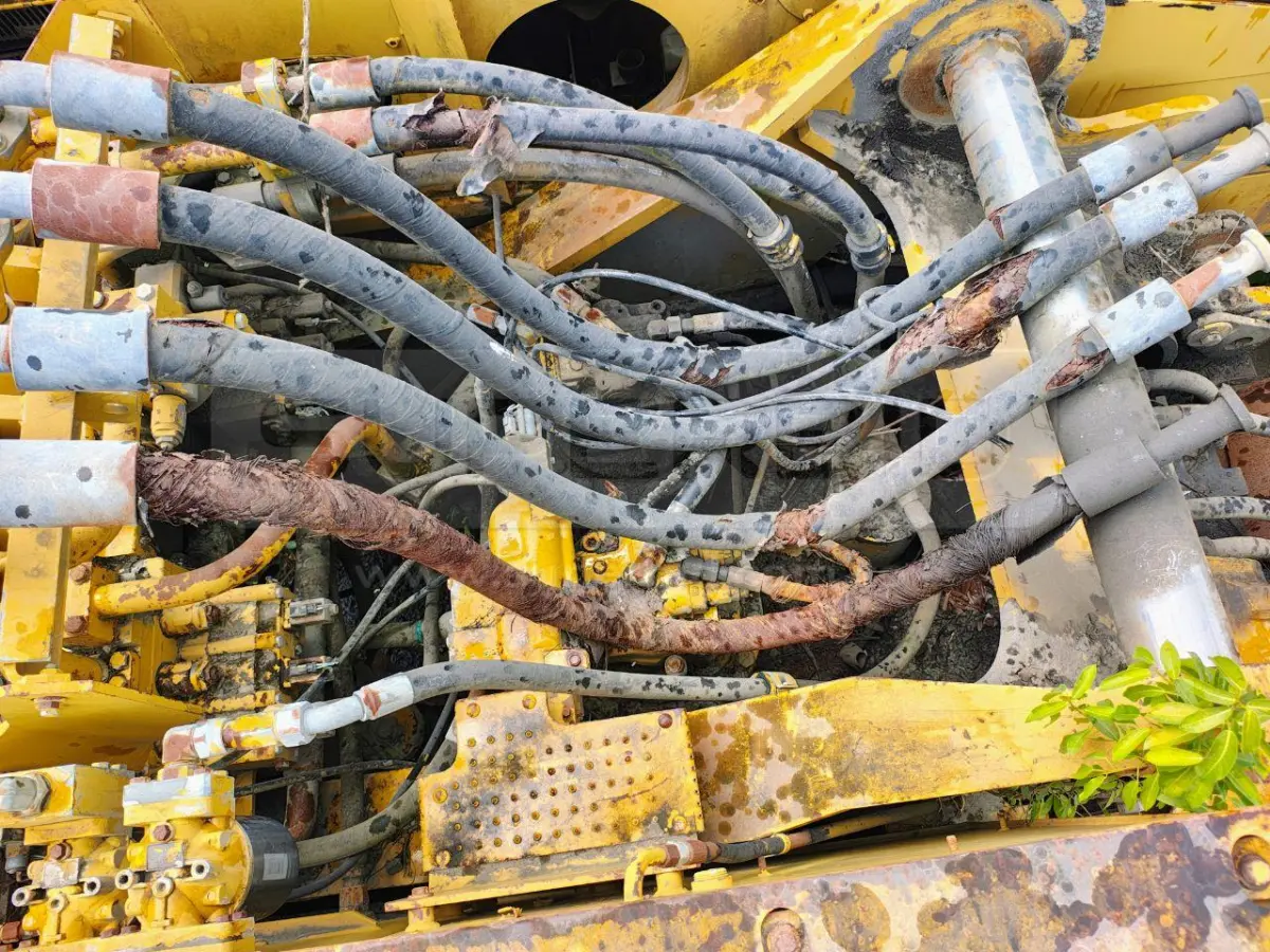 EXCAVADORA ORUGAS CATERPILLAR 365C AÑO 2005, 13228 HR. RP#3 PLACA: MC013248 Ubic.: LORICA, CORDOBA — imagen 6 de 8