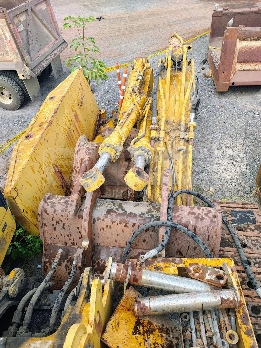 EXCAVADORA ORUGAS CATERPILLAR 365C AÑO 2005, 13228 HR. RP#3 PLACA: MC013248 Ubic.: LORICA, CORDOBA — imagen 7 de 8