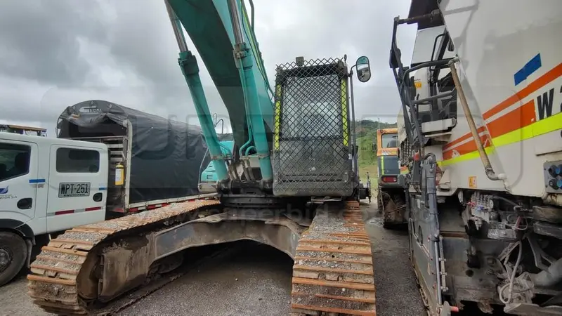 EXCAVADORA ORUGAS KOBELCO SK350LC-10 AÑO 2017, PLACA: MC071347 Ubic.: MOCOA, PUTUMAYO — imagen 7 de 8