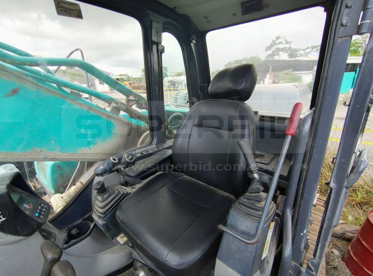 EXCAVADORA ORUGAS KOBELCO SK350LC-8 AÑO 2014, 17388 HR. RP#3 PLACA: MC017888 Ubic.: LORICA, CORDOBA — imagen 8 de 8