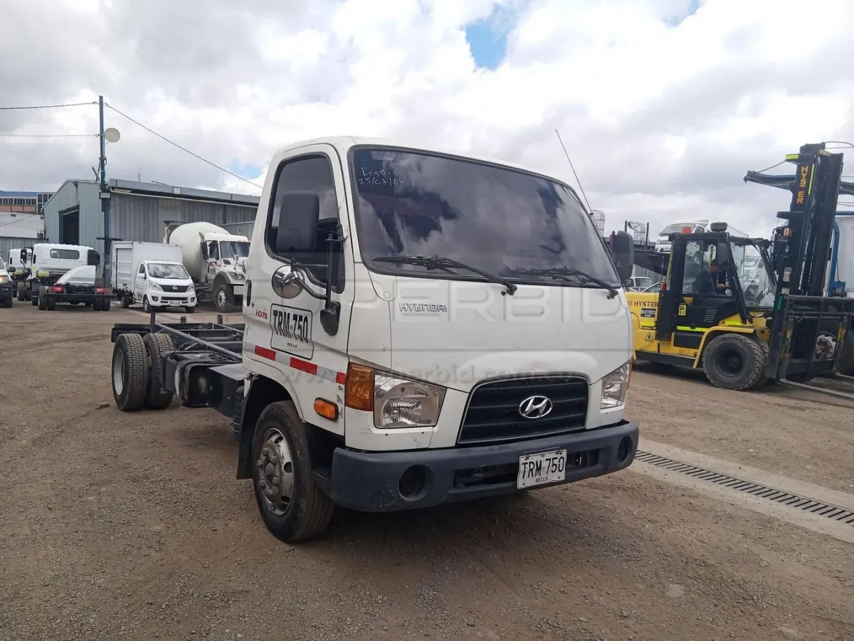 HYUNDAI HD-78 3900 CC MOD. 2015, RP#1 PLACA: TRM750 Ubic.: BOGOTÁ — imagen 2 de 8