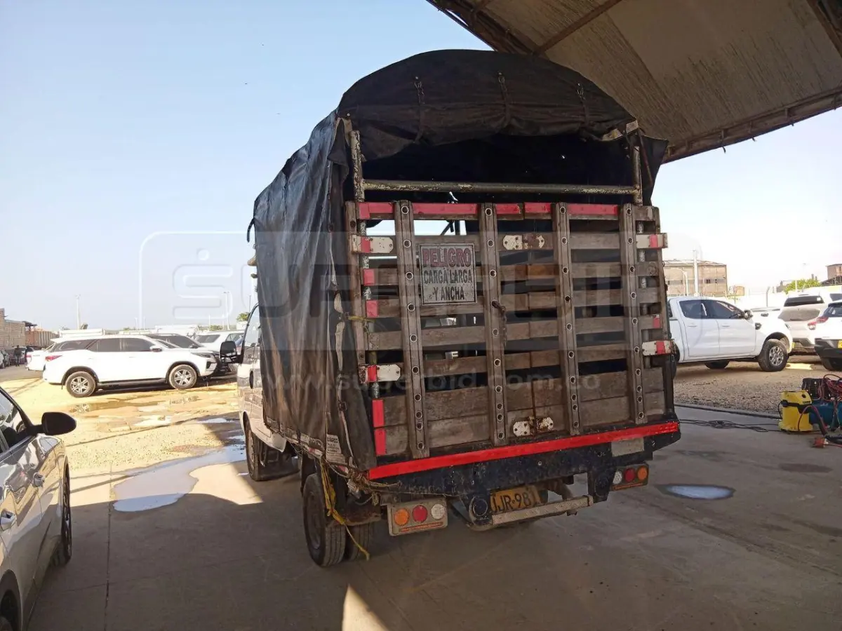 KIA K 2500 DOBLE CABINA 4X2 A/C 2497 CC MOD. 2016, PLACA: JJR981 Ubic.: BARRANQUILLA — imagen 6 de 8