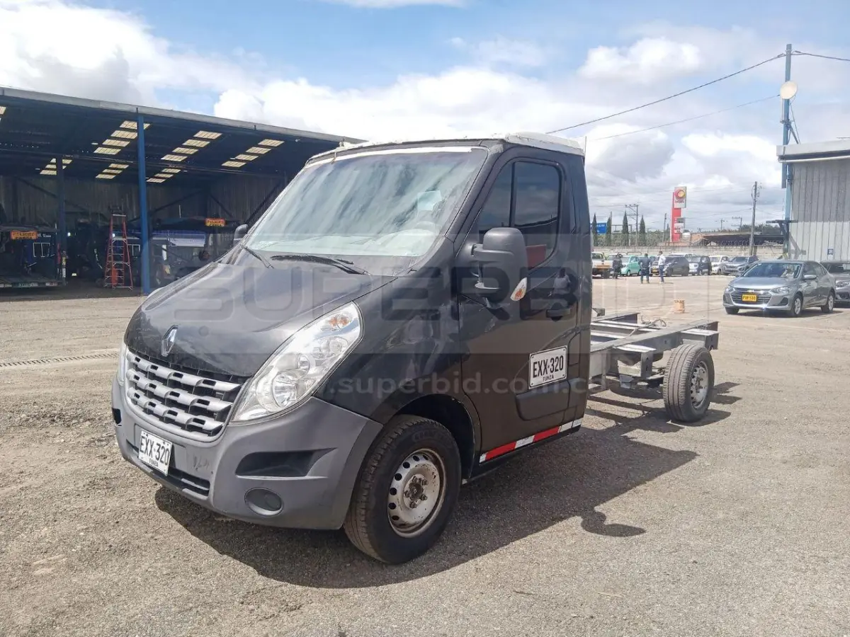 RENAULT MASTER CHASIS 2299 CC MOD. 2017, RP#2 PLACA: EXX320 Ubic.: BOGOTÁ — imagen 4 de 8