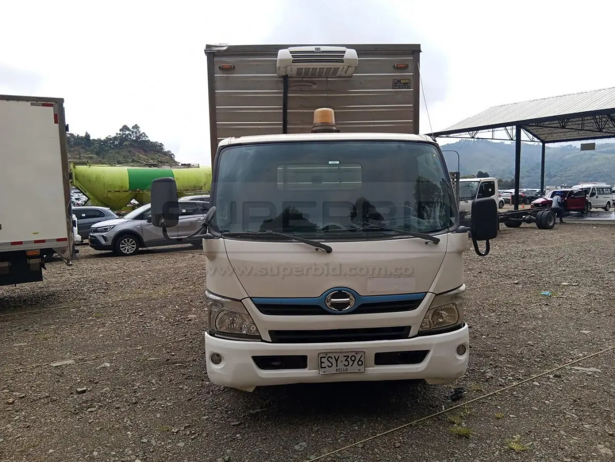HINO DUTRO HYBRID 4009 CC MOD. 2016, RP#10 PLACA: ESY396 Ubic.: CALDAS — imagen 3 de 8