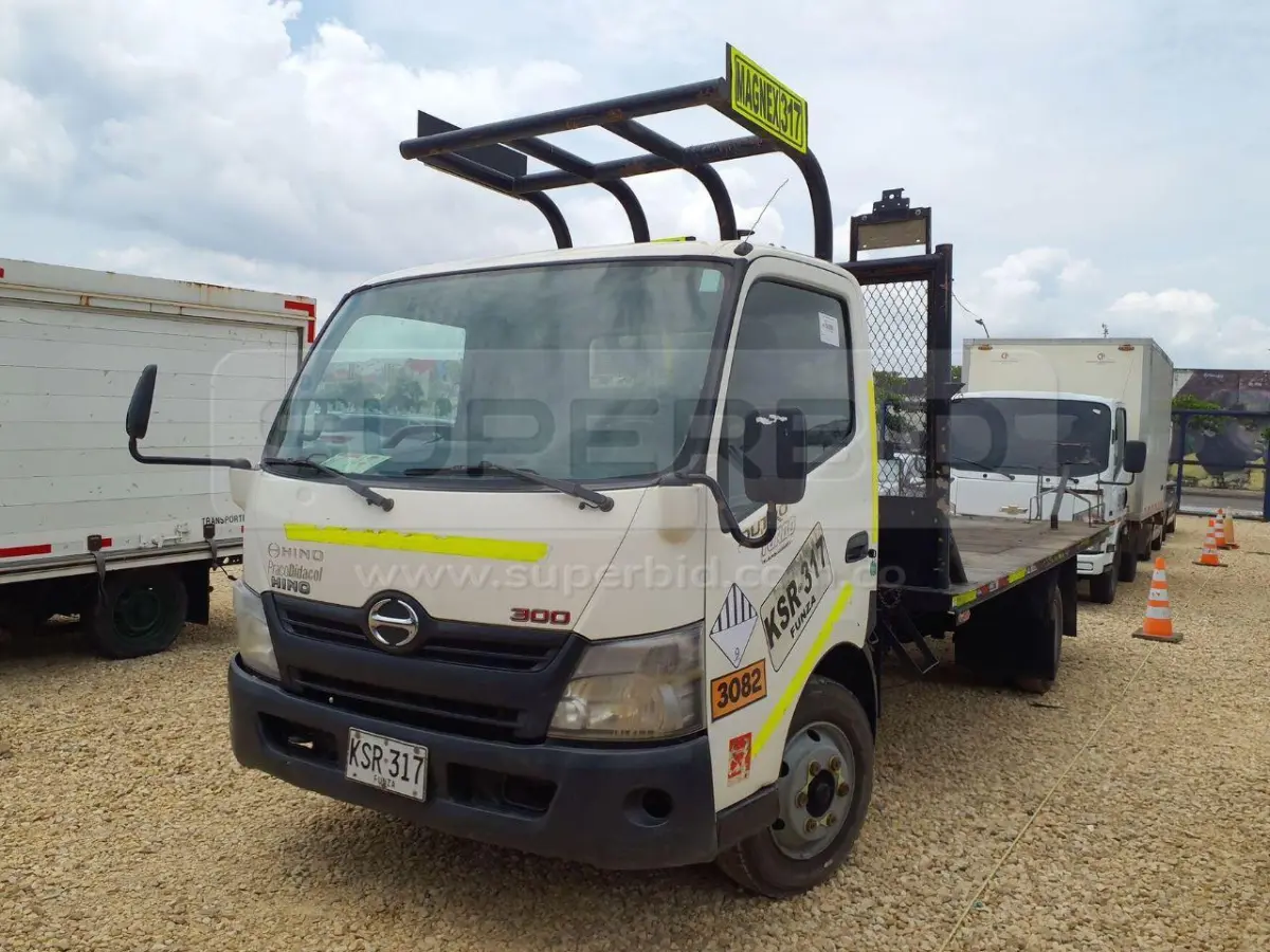 HINO DUTRO TURBO 4099 CC MOD. 2022, RP#1 PLACA: KSR317 Ubic.: BARRANQUILLA — imagen 3 de 8