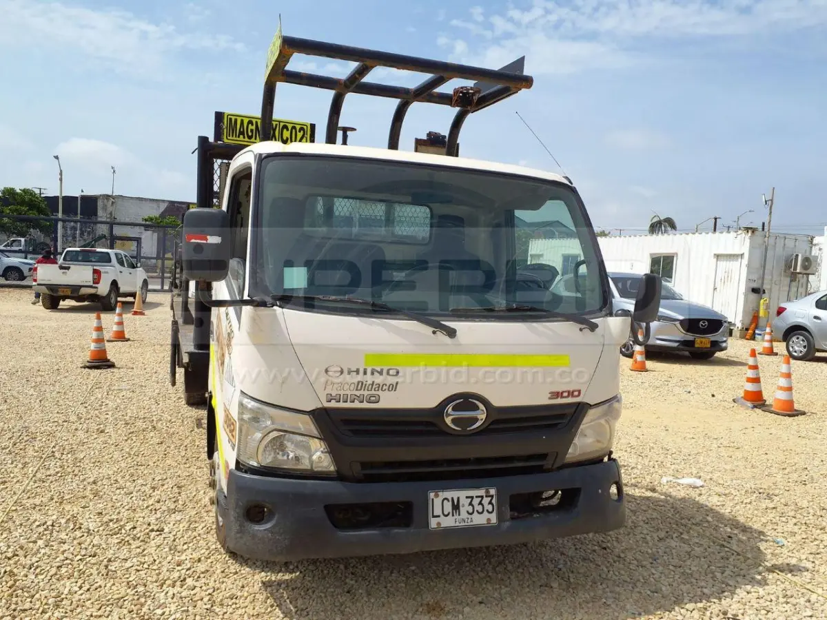 HINO DUTRO TURBO 4099 CC MOD. 2022, RP#1 PLACA: LCM333 Ubic.: BARRANQUILLA — imagen 3 de 8
